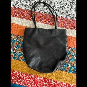 BAGGU leather tote perfect condition.black